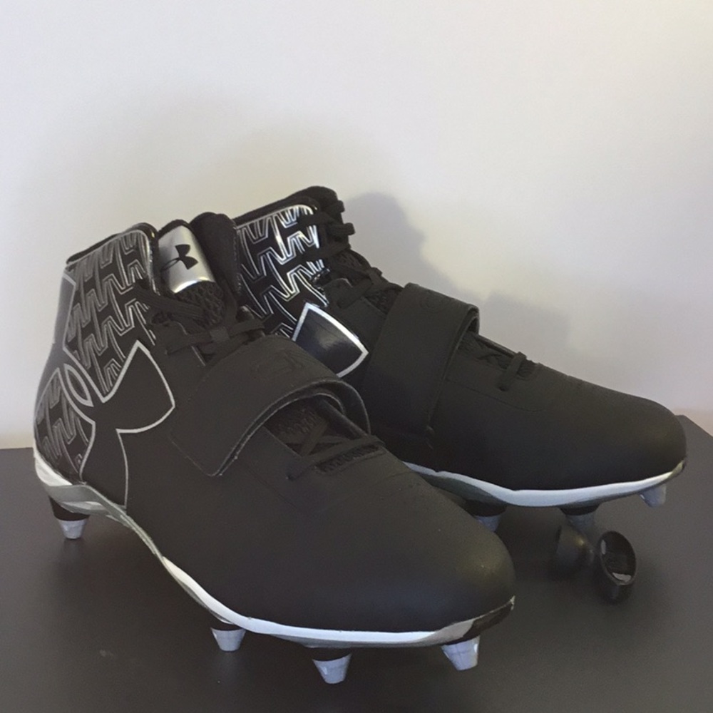 Under Armour Football Cleats Black & Silver Sz.14